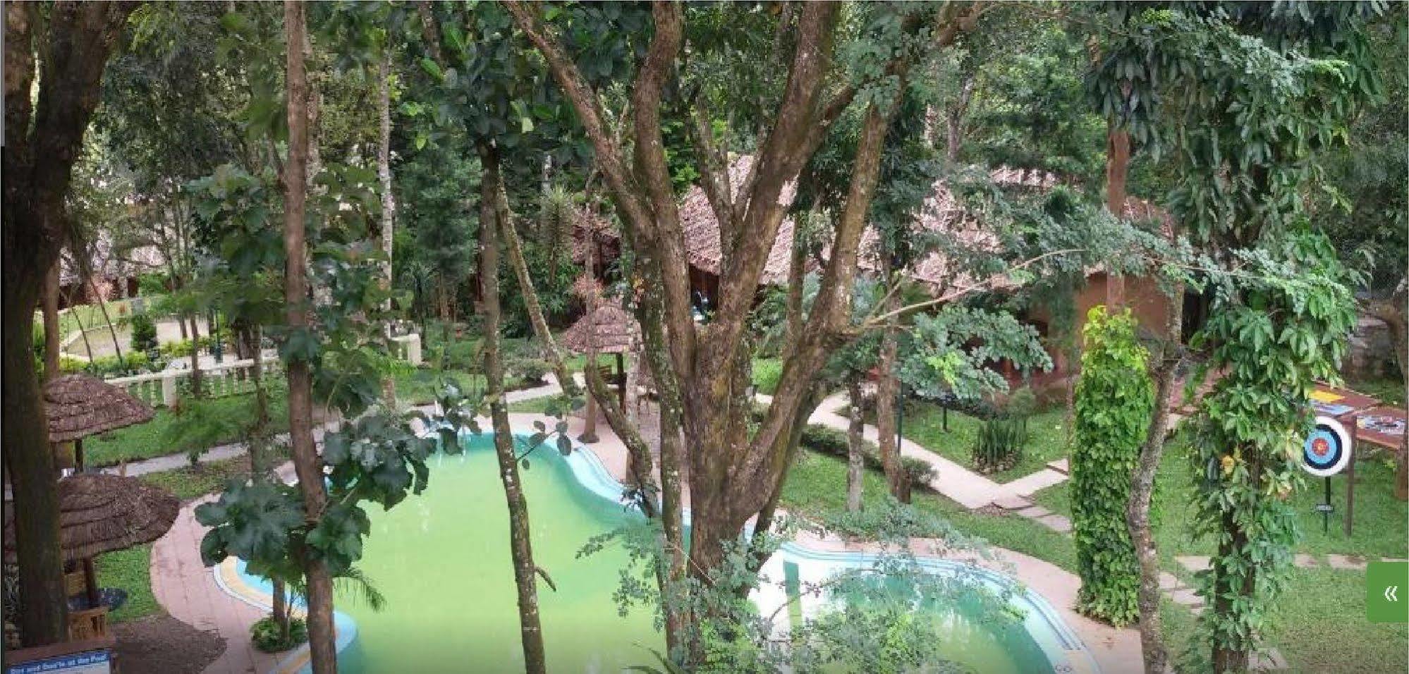 Woods N Spice - Thekkady Hotel Kumily Exterior photo