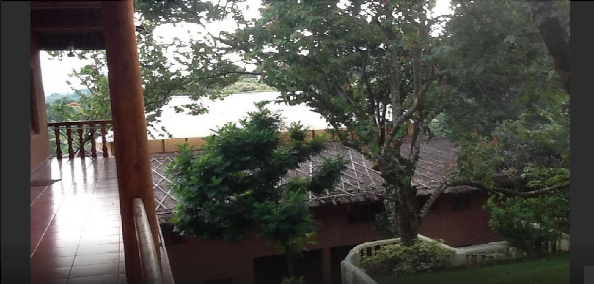 Woods N Spice - Thekkady Hotel Kumily Exterior photo