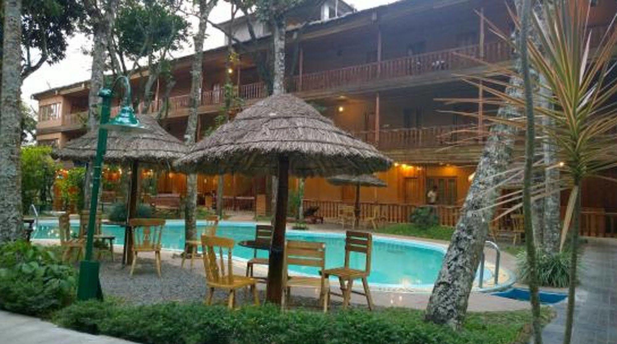 Woods N Spice - Thekkady Hotel Kumily Exterior photo